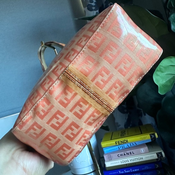 Fendi Zucchino Pink Shoulder Bag - Picture 6 of 10